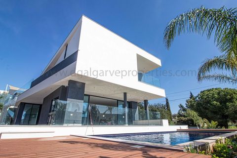 Villa i Almancil, Faro, Almancil - € 3.150.000 | Ref: DG3762 - foto 17