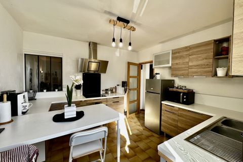 Villa a Orange, Vaucluse, Orange - € 519.400 | Ref: PVMA2590097390 - foto 10