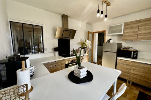 Villa a Orange, Vaucluse, Orange - € 519.400 | Ref: PVMA2590097390 - foto 11