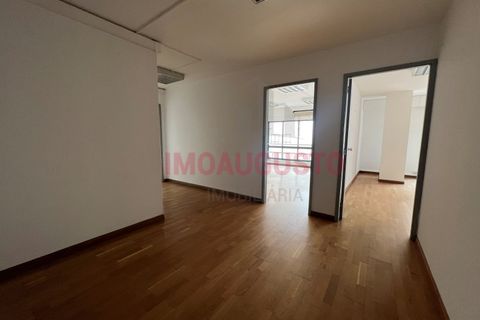 L'establiment comercial a Guarda, Guarda, Guarda - € 600/mes | Ref: OFI_1926 - foto 6