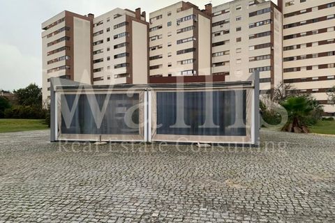 Erhvervsejendom i Carnaxide, Lisbon, Carnaxide - € 250.000 | Ref: W4520 - foto 1