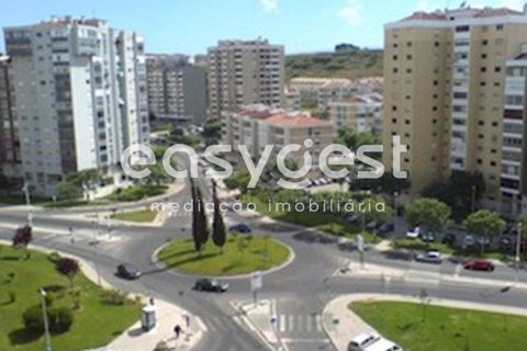 Erhvervsejendom i Amadora, Lisbon, Amadora - € 240.000 | Ref: ST93863EC - foto 2
