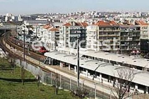 Erhvervsejendom i Amadora, Lisbon, Amadora - € 240.000 | Ref: ST93863EC - foto 4