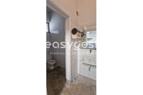 Erhvervsejendom i Amadora, Lisbon, Amadora - € 240.000 | Ref: ST93863EC - foto 9