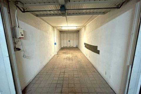 Garage i Padua, Padua, Padua - € 139.000 | Ref: 910 - foto 1