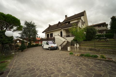 Villa a Coriano, Rimini, Coriano - € 520.000 | Ref: 3621 - foto 2