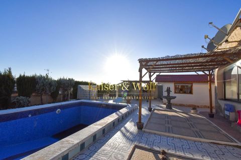 Town house in Albatera, Alicante - photo 2