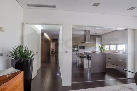 Villa a Estarreja, Aveiro, Estarreja - € 500.000 | Ref: AV23/195 - foto 2