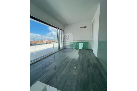 Villa i Odivelas, Lisbon, Odivelas - € 658.000 | Ref: ID 01003050-80 - foto 27