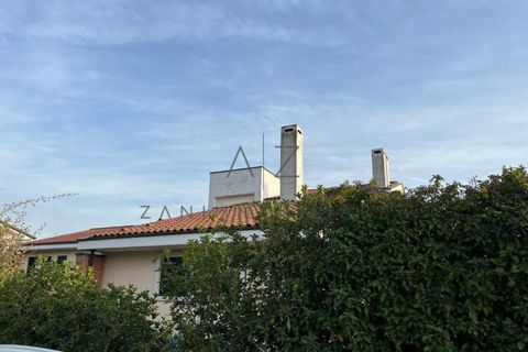 Villa a Castelfranco Veneto, Treviso, Castelfranco Veneto - € 600.000 | Ref: AZ12-24 - foto 6
