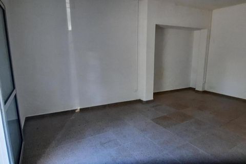L'establiment comercial a Saint-Andre, La Reunion, Saint-Andre - € 10.200/mes | Ref: 6141 - foto 2