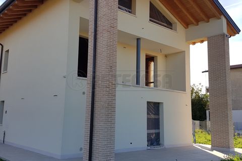 Byhus i Mirano, Venice, Mirano - € 265.000 | Ref: ZIAV1302 - foto 1