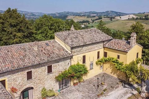 Villa a Pesaro, Pesaro and Urbino, Pesaro - € 980.000 | Ref: 83642744 - foto 3