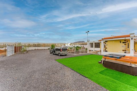 Villa a Las Galletas, Tenerife, Las Galletas - € 1.585.000 | Ref: 8601 - foto 3