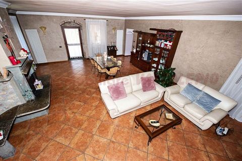Landejendom i Chiari, Brescia, Chiari - € 430.000 | Ref: CH4 - foto 5