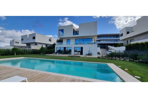 Villa i Amadora, Lisbon, Amadora - € 2.300.000 | Ref: ALC 1009 - foto 3