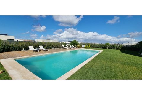 Villa i Amadora, Lisbon, Amadora - € 2.300.000 | Ref: ALC 1009 - foto 1