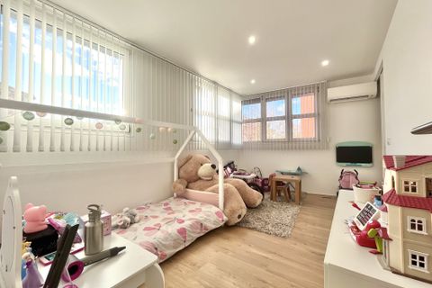 Lejlighed i Carpentras, Vaucluse, Carpentras - € 210.000 | Ref: MODERNE - foto 8