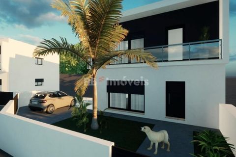 Helårsgrund i Entroncamento, Santarem, Entroncamento - € 82.500 | Ref: 01096-23 - foto 1