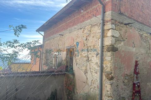 Byhus i Carrara, Massa and Carrara, Carrara - € 30.000 | Ref: 2779 - foto 2