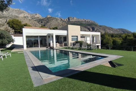 Villa em Altea, Alicante, Altea - € 1.100.000 | Ref: TGC-471 - foto 2
