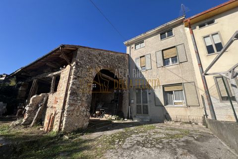 Villa a Santorso, Vicenza, Santorso - € 50.000 | Ref: FA015 - foto 8
