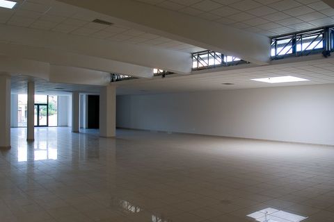 L'establiment comercial a Lucca, Lucca, Lucca - € 1.500/mes | Ref: 6087 - foto 7
