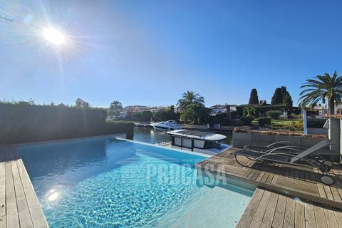 Villa a Empuriabrava, Gerona, Empuriabrava - € 1.195.000 | Ref: 3080 - foto 2