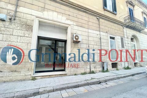 L'establiment comercial a Lecce, Lecce, Lecce - € 700/mes | Ref: 700DESIMONE - foto 2