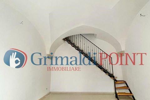 L'establiment comercial a Lecce, Lecce, Lecce - € 700/mes | Ref: 700DESIMONE - foto 4