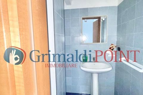 L'establiment comercial a Lecce, Lecce, Lecce - € 700/mes | Ref: 700DESIMONE - foto 14