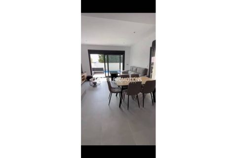 Villa i Daya Nueva, Alicante, Daya Nueva - € 317.000 | Ref: V611 - foto 4