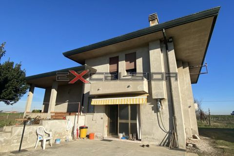 Villa i Cavarzere, Venice, Cavarzere - € 200.000 | Ref: CA5112V-L - foto 2