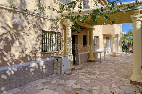 Villa i Denia, Alicante, Denia - € 1.290.000 | Ref: Villa Esther - foto 39