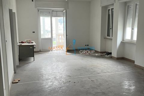 Villa i Massa, Massa and Carrara, Massa - € 550.000 | Ref: 2820 - foto 1