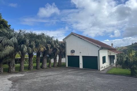 Byhus i Horta, Faial, Horta - € 465.000 | Ref: 1044 - foto 31