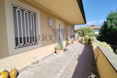 Villa a Capannori, Lucca, Capannori - € 790.000 | Ref: A3154 - foto 2