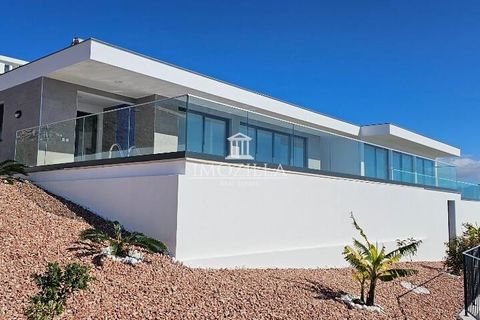 Byhus i Calheta, Madeira, Calheta - € 775.000 | Ref: IZ079 - foto 2
