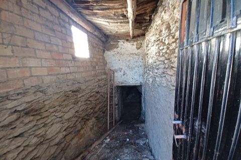 Landsbyhus i Portugos, Granada, Portugos - € 44.000 | Ref: ptt531 - foto 11
