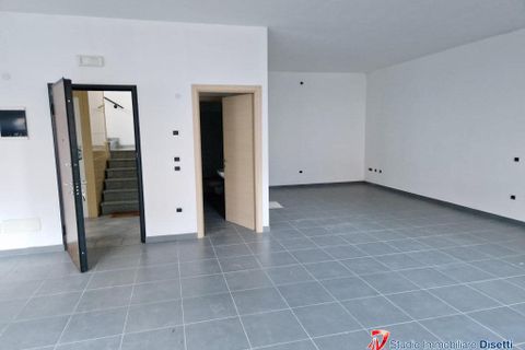 Erhvervsejendom i Breno, Brescia, Breno - € 140.000 | Ref: IMM.138 - foto 1