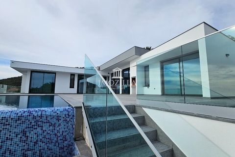 Byhus i Calheta, Madeira, Calheta - € 1.650.000 | Ref: IZ080 - foto 5