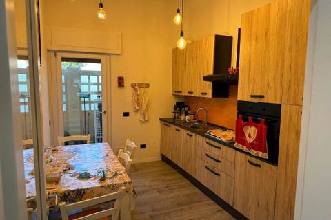 Lejlighed i Carrara, Massa and Carrara, Carrara - € 300.000 | Ref: 3294 - foto 13
