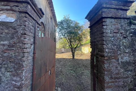 Landejendom i Lucca, Lucca, Lucca - € 75.000 | Ref: 548 - foto 8