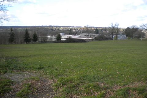 Helårsgrund i Confolens, Charente - foto 1