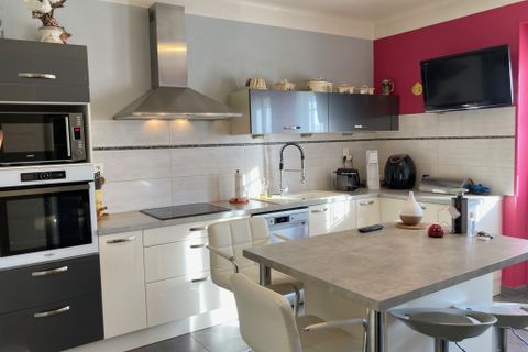 Villa a Confolens, Charente, Confolens - € 175.500 | Ref: 34345 - foto 16