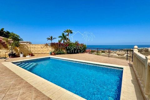 Villa i Adeje, Tenerife, Adeje - € 1.999.900 | Ref: D1608 - foto 1
