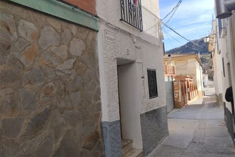 Landsbyhus i La Peza, Granada, La Peza - € 60.000 | Ref: 17 - foto 1