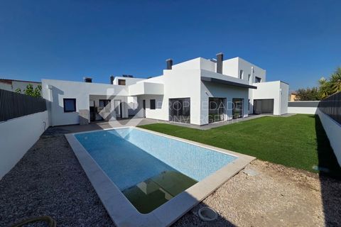 Villa i Setubal, Setubal, Setubal - € 780.000 | Ref: 210 - foto 1