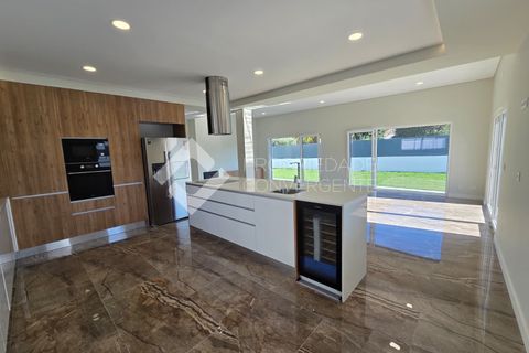 Villa i Setubal, Setubal, Setubal - € 780.000 | Ref: 210 - foto 2