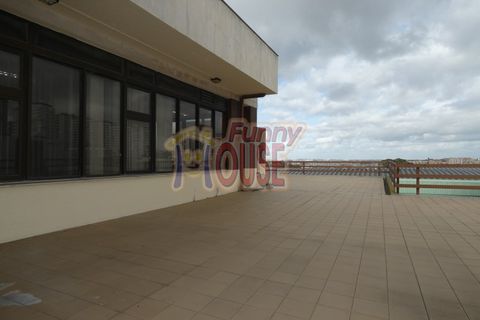 Erhvervsejendom i Amadora, Lisbon, Amadora - € 697.250 | Ref: 41061 - foto 2